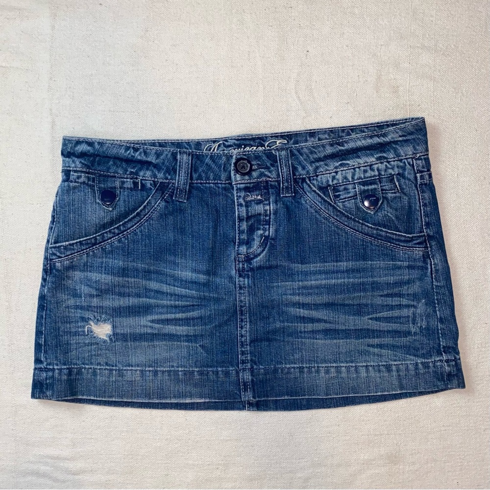 American Eagle Outfitters Distressed Y2K Mini Skirt
